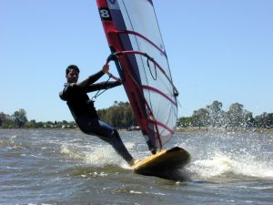 Hogyan-kell-szorfozni-windsurf-alapok.jpg