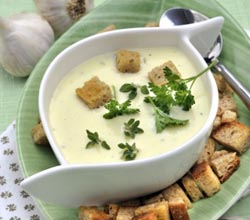 Fokhagymakrémleves.jpg